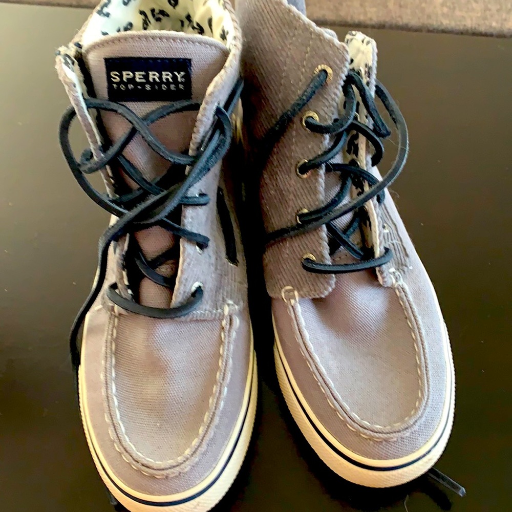 Sperry High Top with side zipper